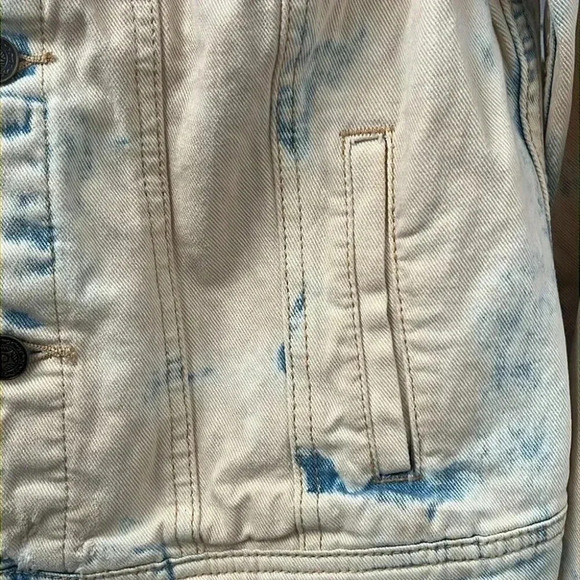 Free People Acid Wash Distressed Cropped Denim Jacket Women's Size 6 - Picture 4 of 10